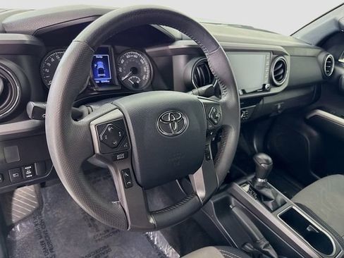 Certified 2020 Toyota Tacoma TRD Off-Road image 9