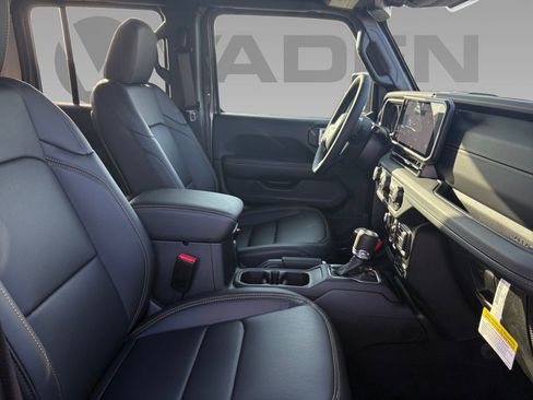 New 2025 Jeep Wrangler Sahara image 7