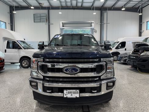 Used 2022 Ford F350 XLT w/ XLT Premium Package AWD/4WD image 2