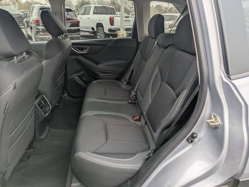 Used 2019 Subaru Forester Premium image 15