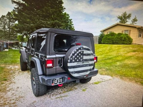 Used 2022 Jeep Wrangler Unlimited Rubicon w/ Cold Weather Group AWD/4WD image 5