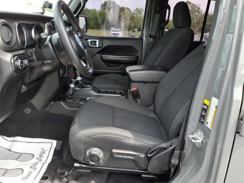 Used 2021 Jeep Wrangler Unlimited Sport image 12