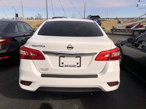 Used 2019 Nissan Sentra S image 17
