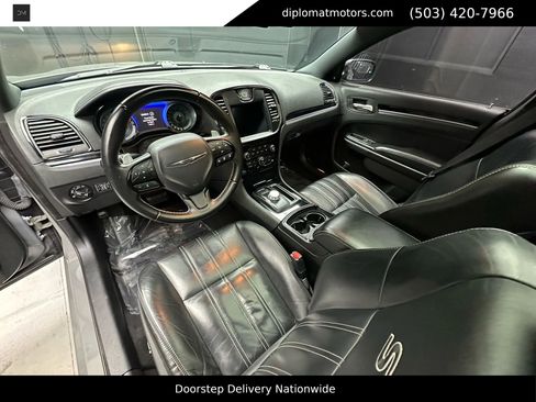 Used 2019 Chrysler 300 S w/ Safetytec Plus Group image 17
