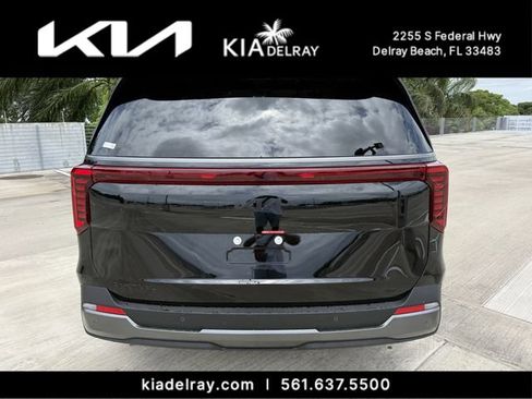 New 2026 Kia Carnival SX Prestige FWD image 4