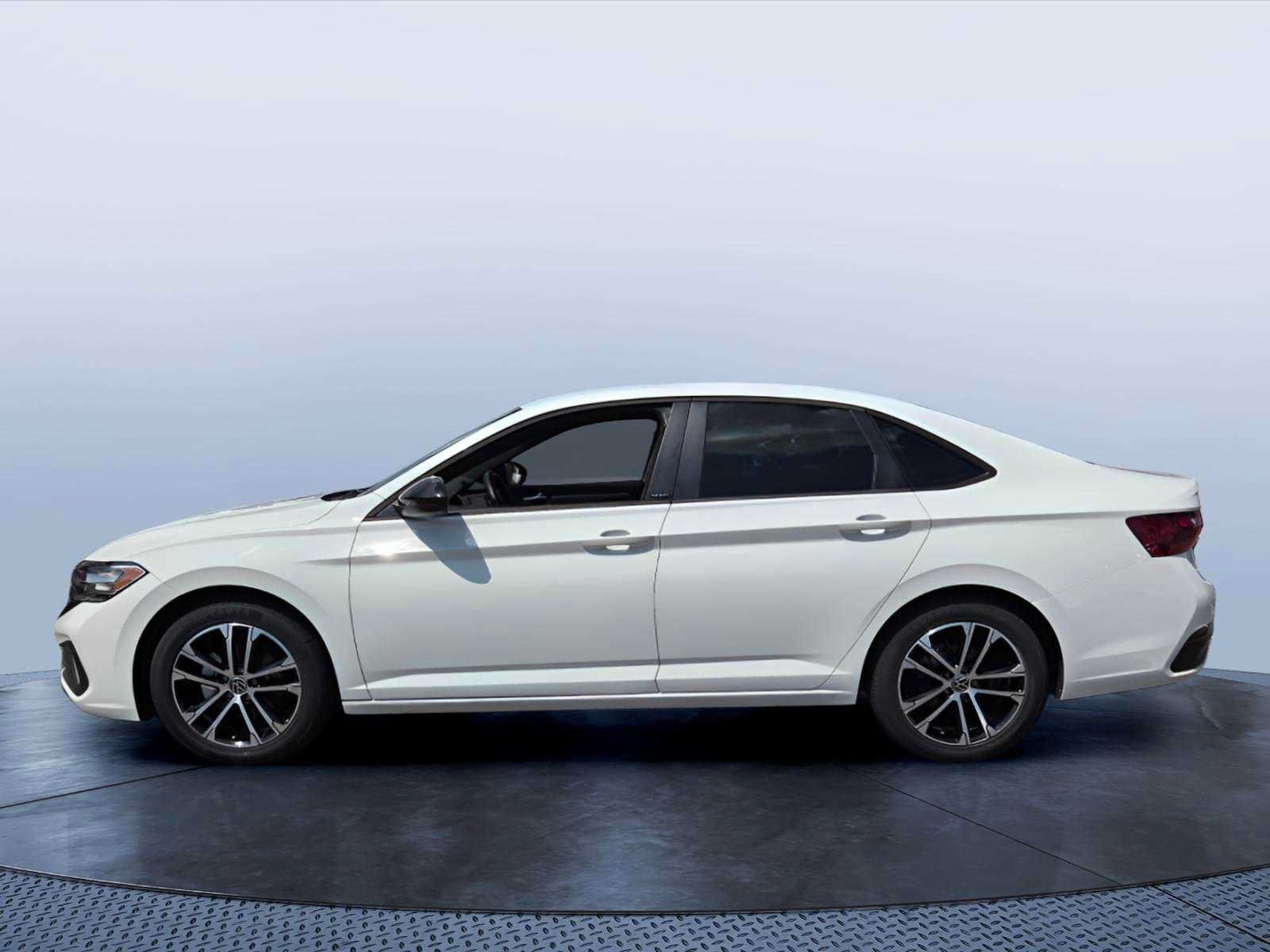 Used 2024 Volkswagen Jetta Sport FWD image 11
