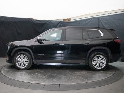Used 2024 GMC Acadia Elevation image 9