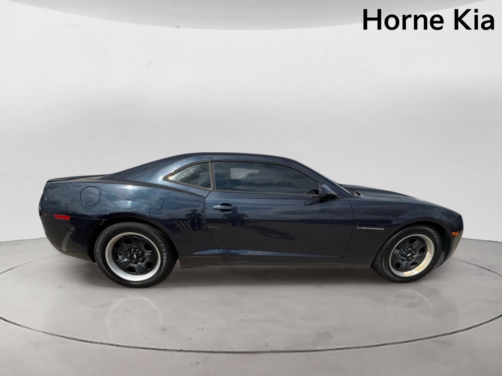 Used 2013 Chevrolet Camaro LS RWD image 3