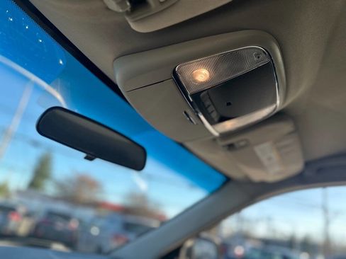 Used 2011 Jeep Grand Cherokee Laredo image 17