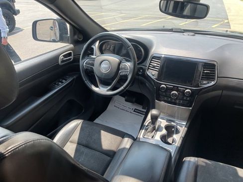 Certified 2022 Jeep Grand Cherokee Laredo X image 19