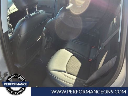 Used 2018 Jeep Compass Latitude w/ Popular Equipment Group image 25