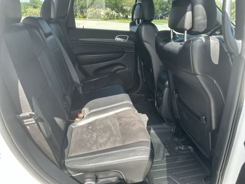 Used 2020 Jeep Grand Cherokee Altitude RWD image 27