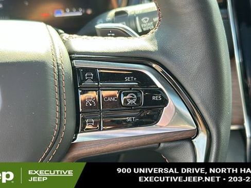 Used 2022 Jeep Grand Cherokee Summit image 17