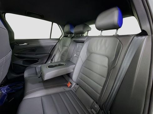New 2026 Volkswagen Golf 2.0T image 24
