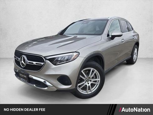 Used 2023 Mercedes-Benz GLC 300 image 1