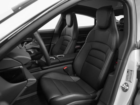 New 2025 Porsche Taycan image 36