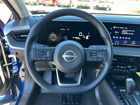 Used 2026 Nissan Kicks SV image 23