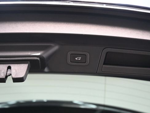 Used 2019 Land Rover Range Rover Velar R-Dynamic HSE AWD/4WD image 42