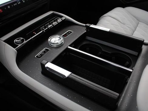 New 2026 Lincoln Navigator L Black Label AWD/4WD image 47