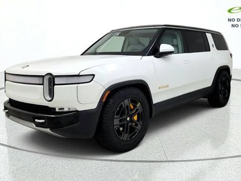 Used 2024 Rivian R1S Adventure Quad AWD/4WD image 3
