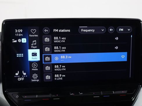 Used 2023 Volkswagen ID.4 Pro S AWD/4WD image 29