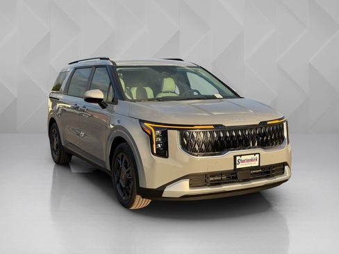 New 2026 Kia Carnival EX FWD image 3