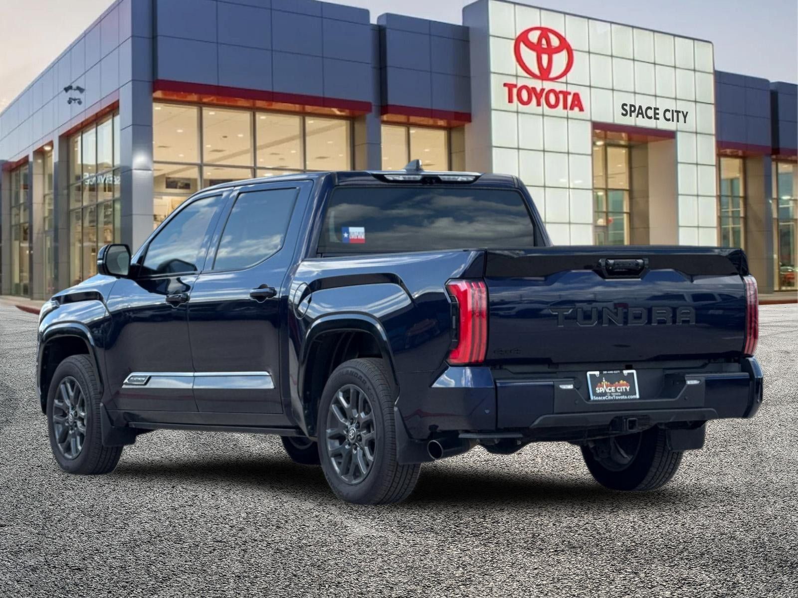 New 2025 Toyota Tundra Platinum AWD/4WD image 4