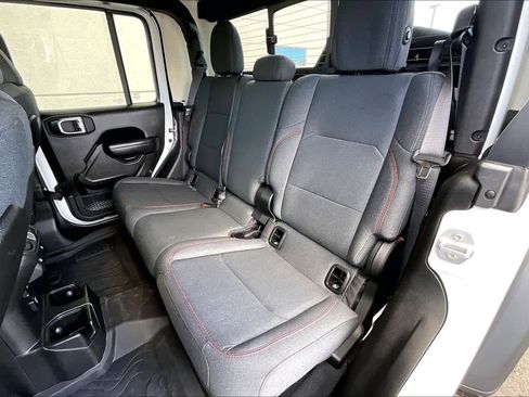 Used 2025 Jeep Gladiator Rubicon w/ Convenience Group image 20