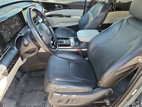 Used 2022 Kia Carnival SX Prestige image 17