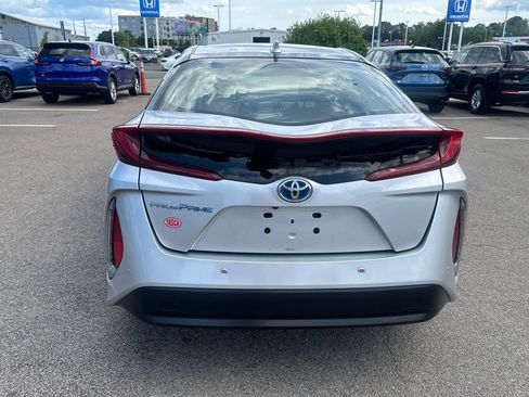 Used 2019 Toyota Prius Prime Advanced FWD image 6