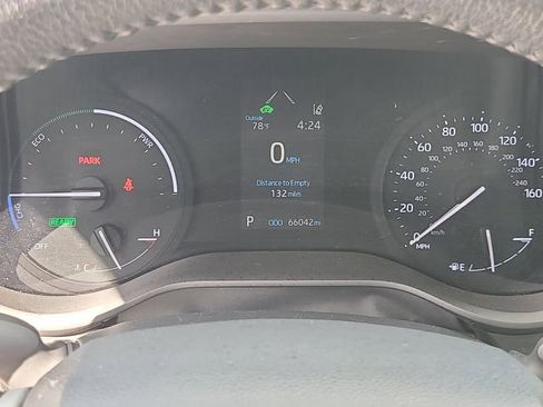 Used 2023 Toyota Sienna XLE FWD image 26