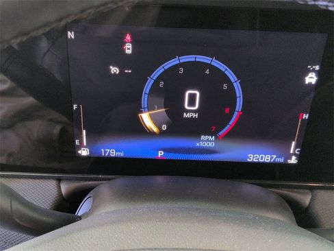 Used 2024 Chevrolet TrailBlazer LT w/ LT Cold Weather Package image 11