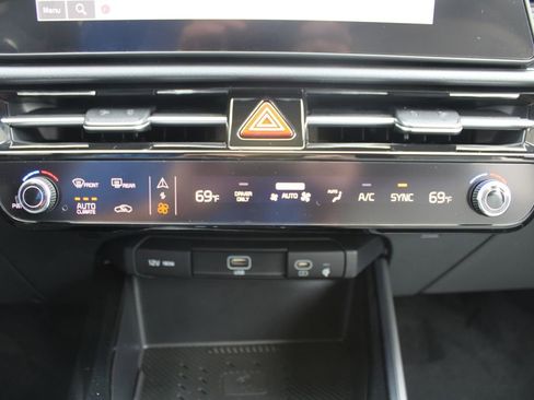 New 2026 Kia Niro EX FWD image 41