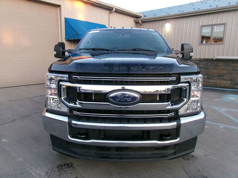 Used 2022 Ford F250 XL w/ STX Appearance Package image 2