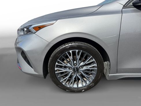 Used 2023 Kia Forte GT-Line w/ GT-Line Technology Package FWD image 9