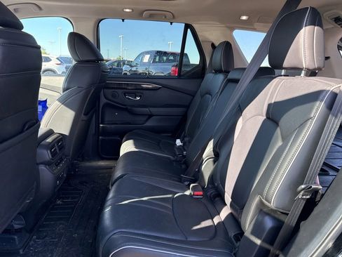 Used 2025 Honda Pilot Elite image 14