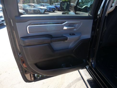 Used 2019 RAM 1500 Big Horn AWD/4WD image 19