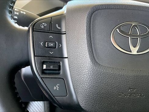 Used 2024 Toyota Prius LE FWD image 26