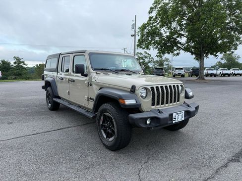 Used 2020 Jeep Gladiator Sport w/ Trailer Tow Package AWD/4WD image 5