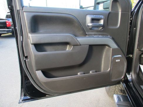 Used 2016 Chevrolet Silverado 2500 LTZ w/ LTZ Plus Package image 27