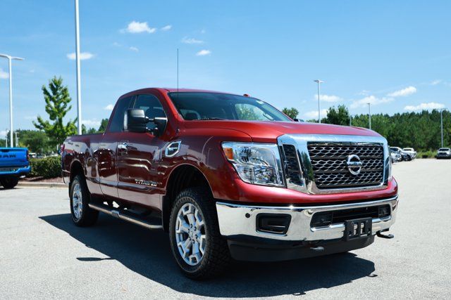 Used 2018 Nissan Titan SV w/ SV Convenience Package AWD/4WD image 3