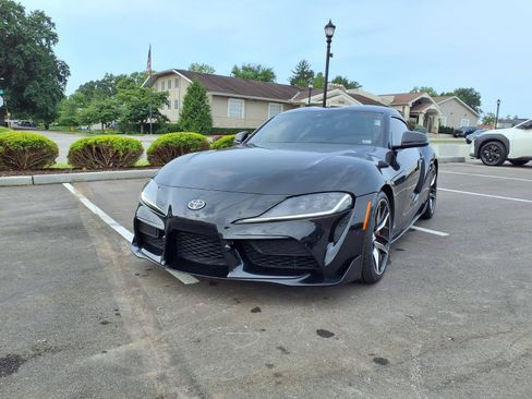 Certified 2022 Toyota Supra Premium w/ Driver Assist Package RWD image 33
