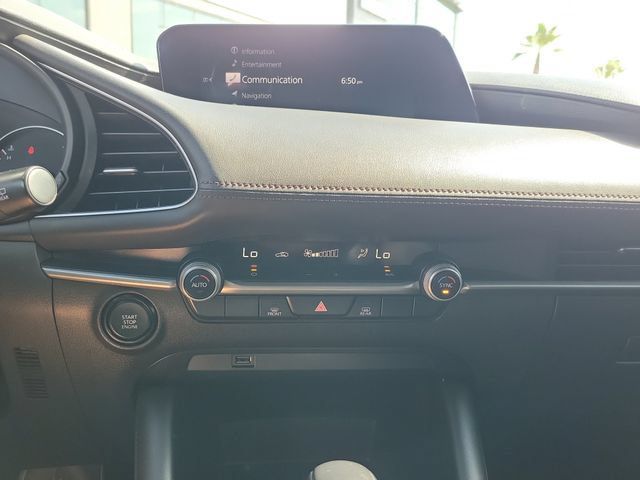 Used 2020 MAZDA MAZDA3 Hatchback FWD image 15