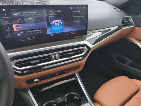 Used 2023 BMW 330i Sedan w/ Driving Assistance Package RWD image 28
