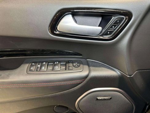 Used 2023 Dodge Durango Citadel image 9