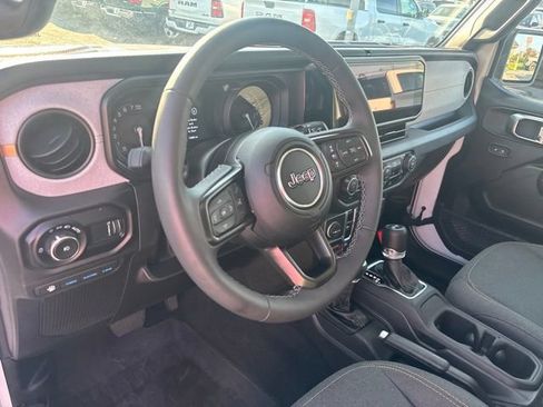 Used 2025 Jeep Wrangler Unlimited Sport S 4xe AWD/4WD image 27