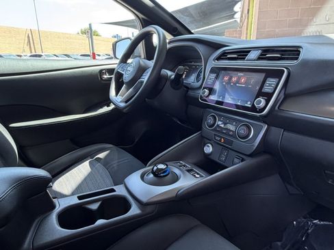 Used 2024 Nissan Leaf S FWD image 38