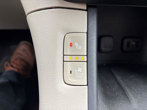 Used 2017 GMC Acadia Denali w/ Technology Package image 15