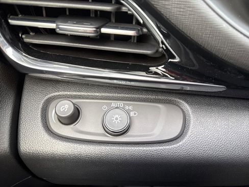 New 2026 Buick Envista Sport Touring w/ Convenience I Package FWD image 24