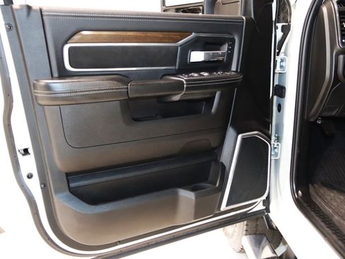 Used 2024 RAM 3500 Laramie image 41